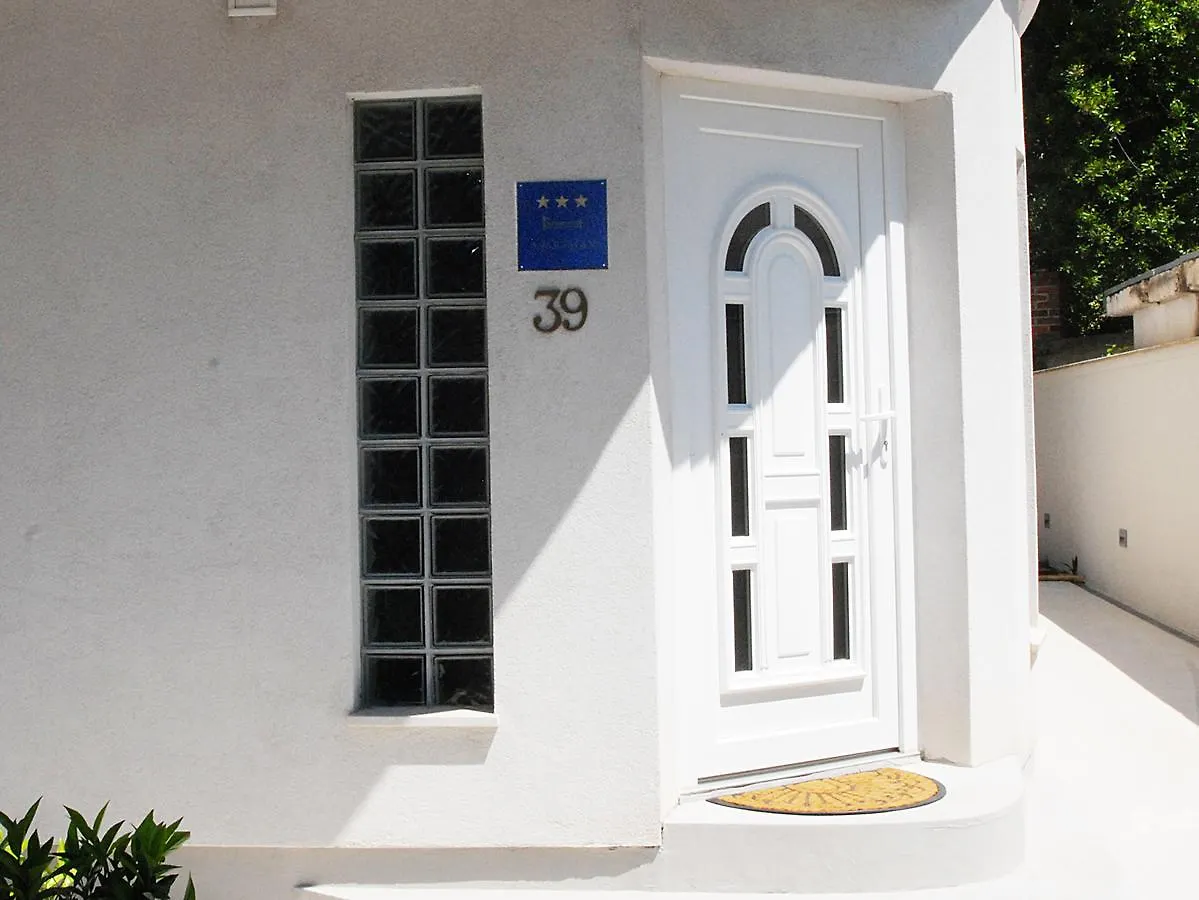 Apartment Klara II Pula 0*,  Croatia